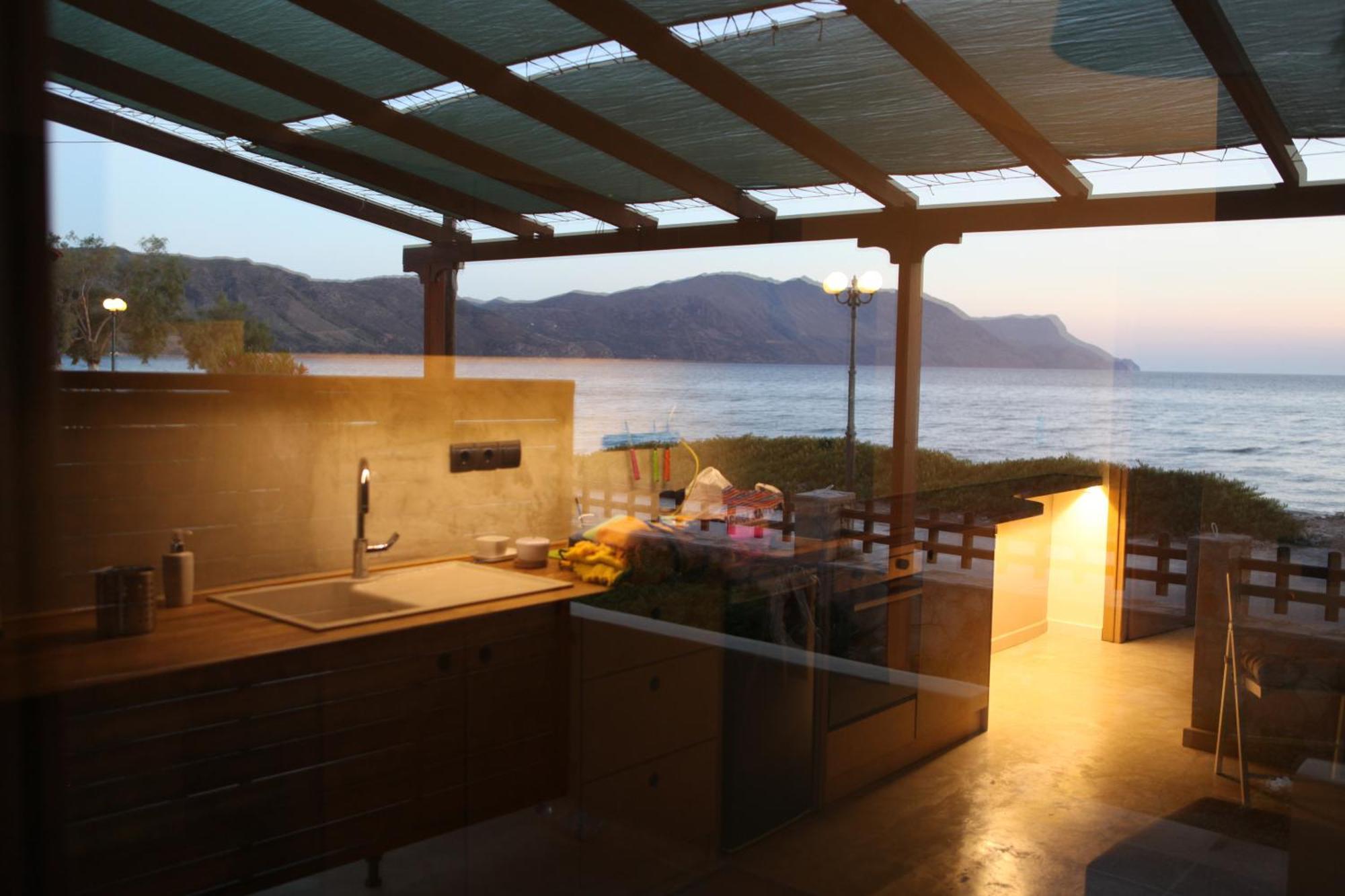 Horizonte Seafront Suites Kíssamos Exteriör bild